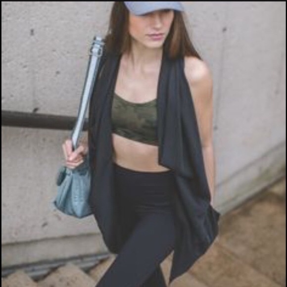 lululemon athletica Jackets & Blazers - Lululemon vest shawl size small